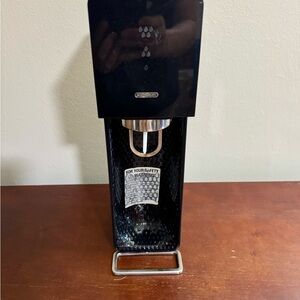 SodaStream Black Home Sparkling Water Maker